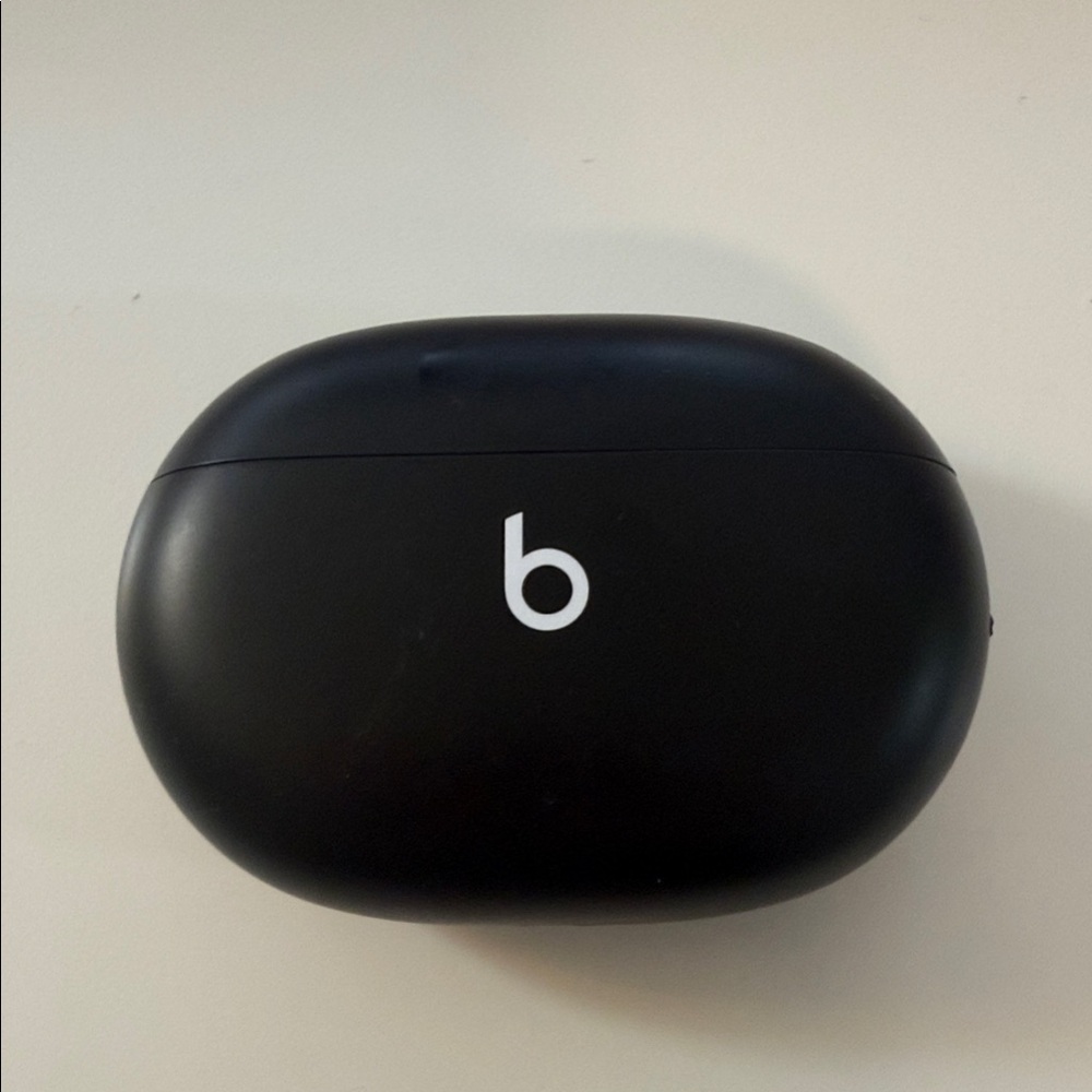 Beats Black Wireless Earbuds Case